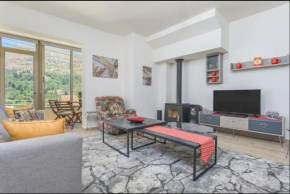 Yara's 2BR Terrace Retreat